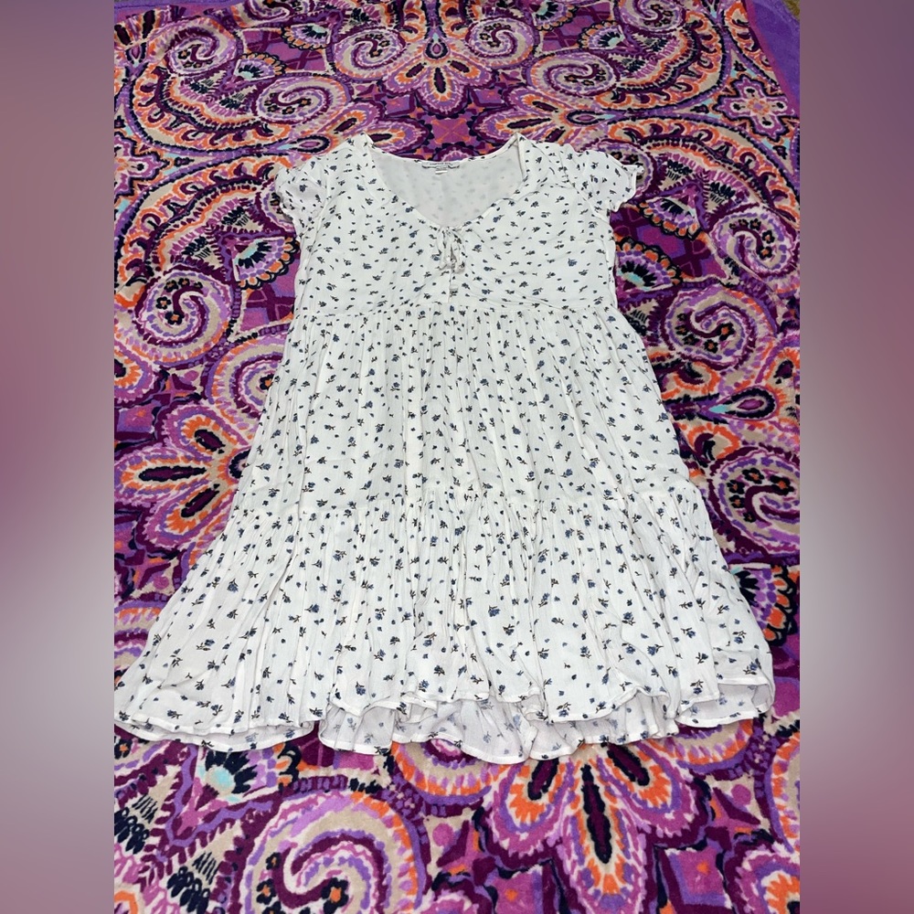 American Eagle floral babydoll dress. Size XS.